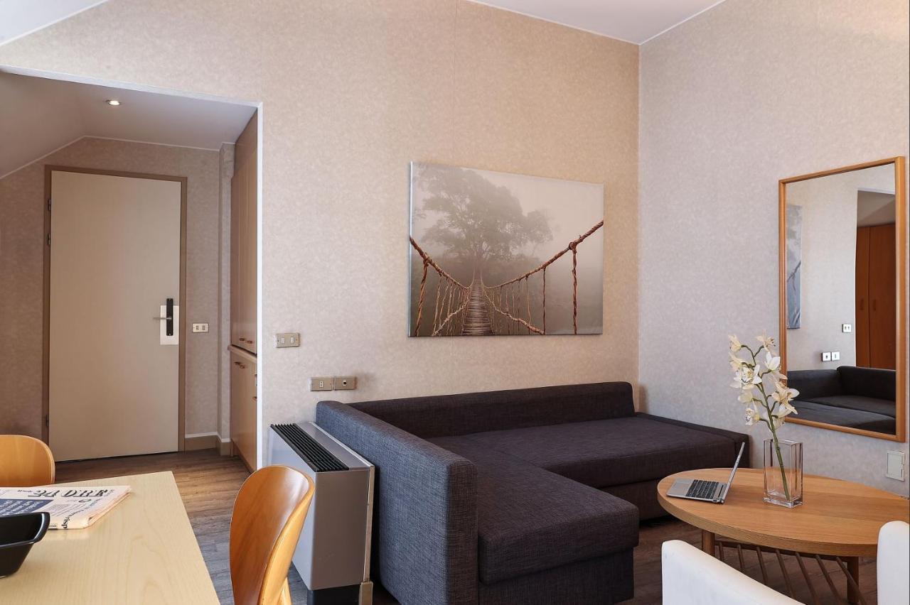 Residence Cimarosa ミラノ エクステリア 写真